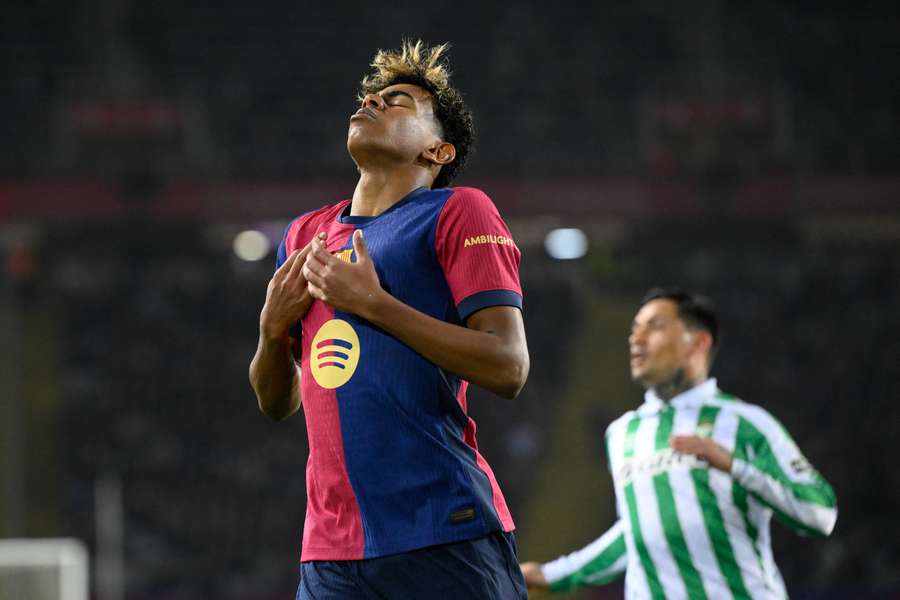 Barcelona, de Lamine Yamal (foto), poderia ter aberto seis pontos de frente para o Real Madrid