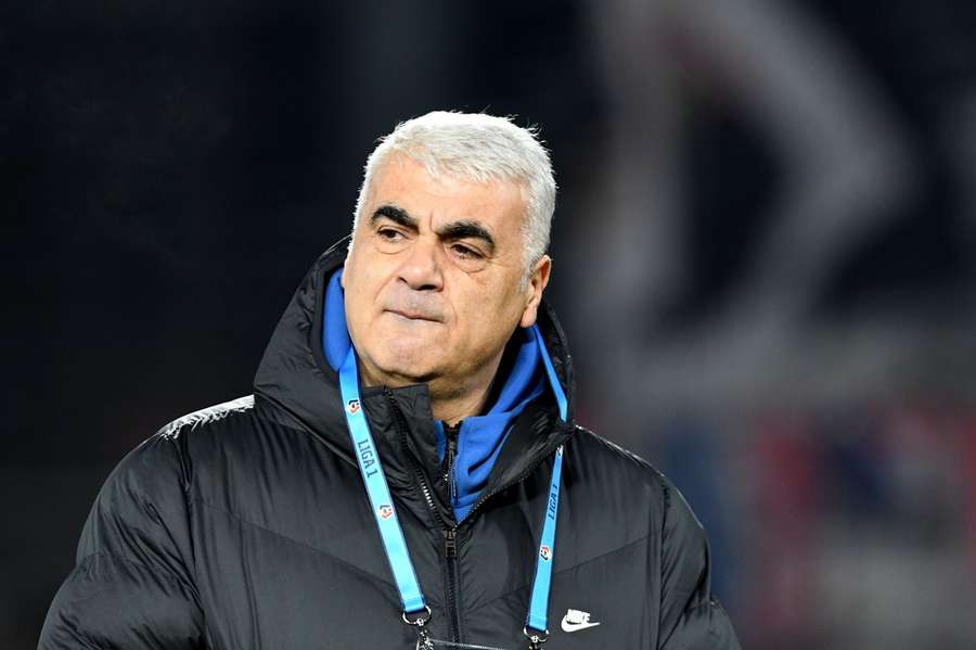 FCSB rămâne fără antrenor cu Licență PRO. Leo Strizu și-a anunțat demisia