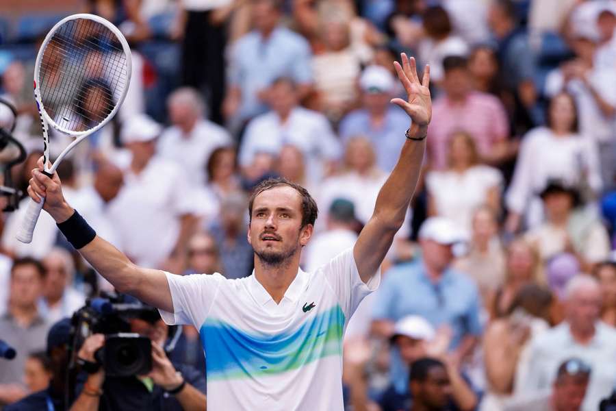 Medvedev celebra su pase a cuartos del US Open