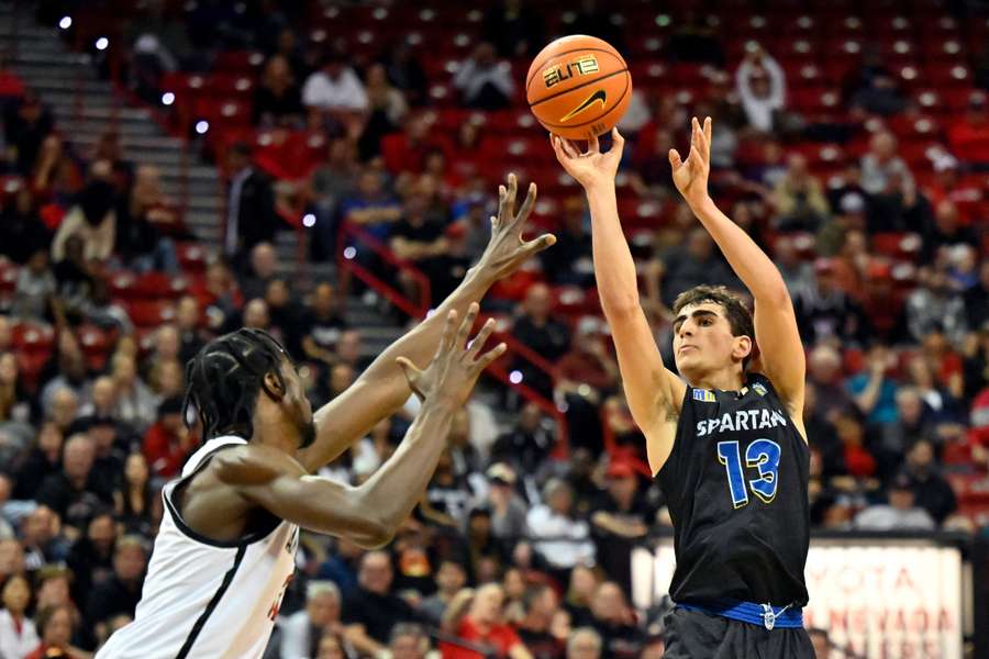 Álvaro Cárdenas, en la NCAA, con San José State Spartans