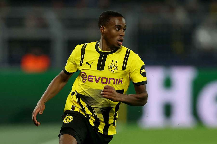 Jamie Gittens pode trocar o Dortmund pela Premier League