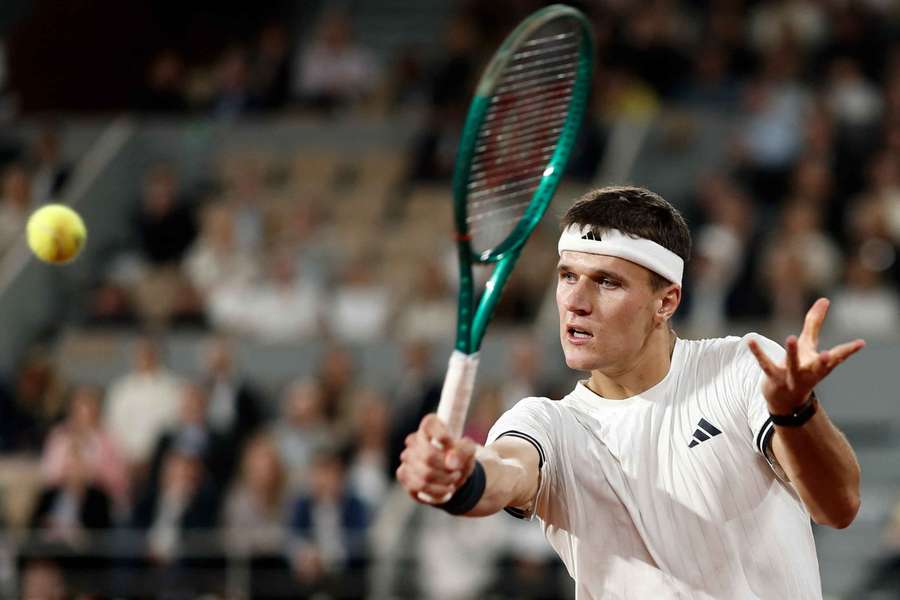 Jakub Menšík vyzve v Paříži Alexandera Zvereva.