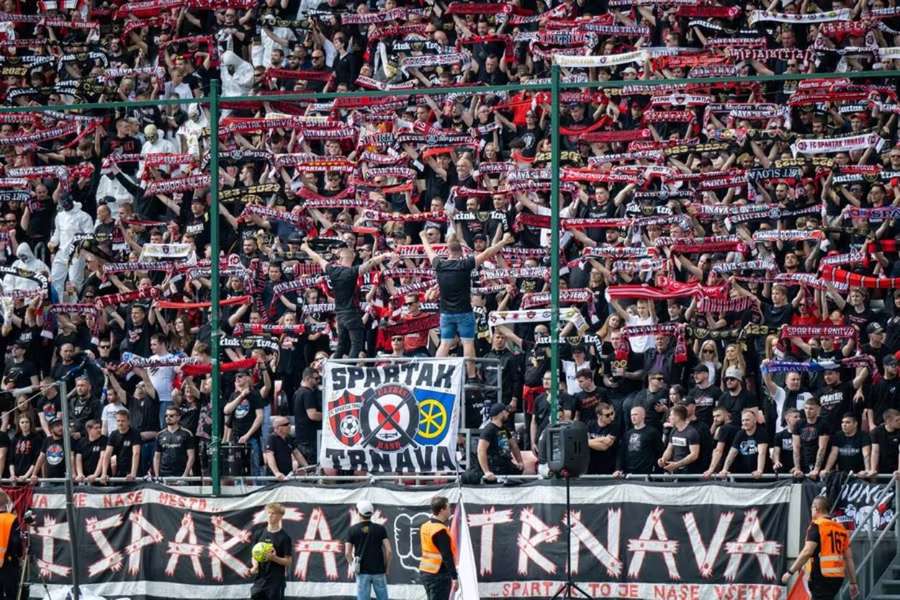 Fanúšikovia Spartaka patria k najlepším na Slovensku. Klubu opäť pripravili okrem podpory hráčov aj pokutu.