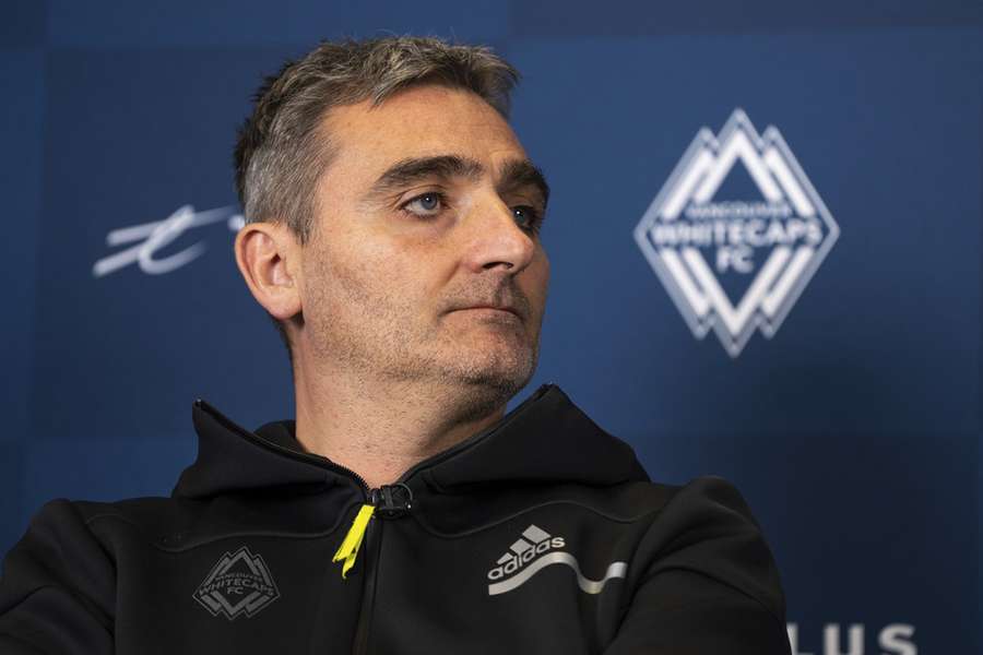MLS suspende Sartini, treinador do Vancouver, por seis jogos