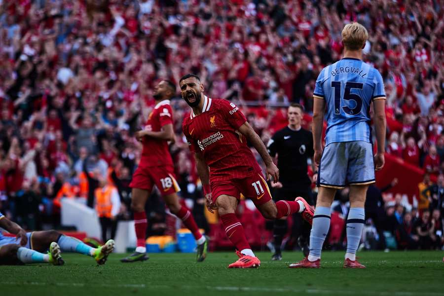 Mohamed Salah, del Liverpool, celebra tras marcar ante el Tottenham Hotspur Mohamed Salah, del Liverpool, celebra tras marcar ante el Tottenham Hotspur