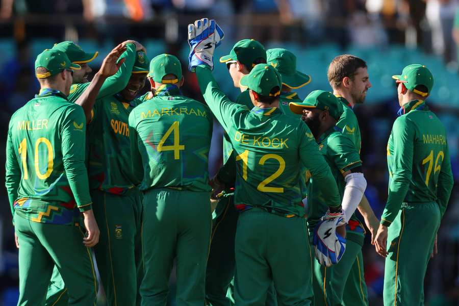 Rossouw blasts century as South Africa crush Bangladesh