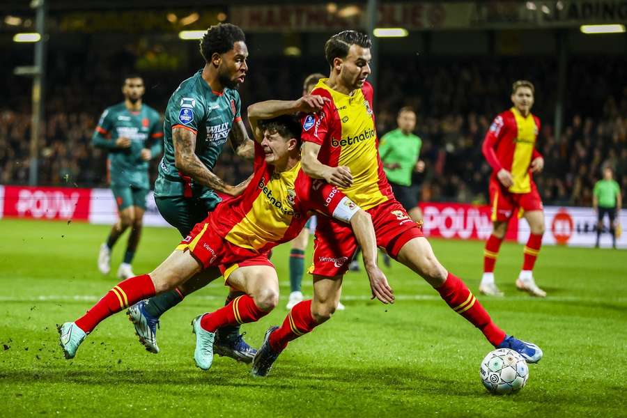 Go Ahead Eagles en RKC speelden een fysiek en aantrekkelijk duel