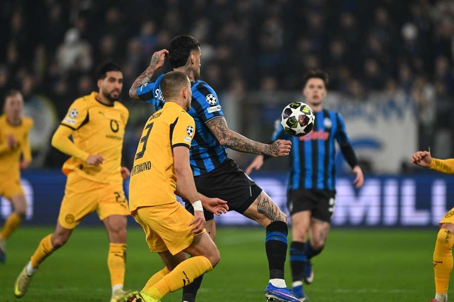 Atalanta reduce un handicap de 2 goluri și merge mai departe în optimile Champions League, eliminând Dortmund
