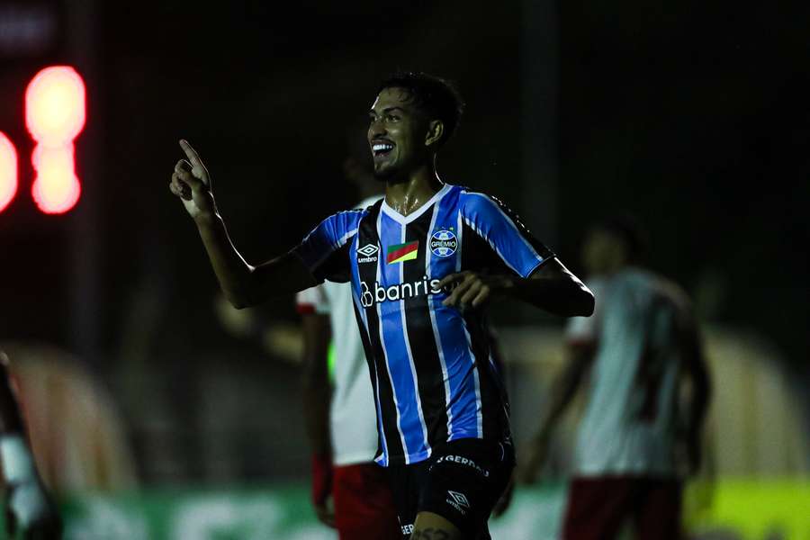 João Lima fez o primeiro do Grêmio contra o Bragantino João Lima fez o primeiro do Grêmio contra o Bragantino