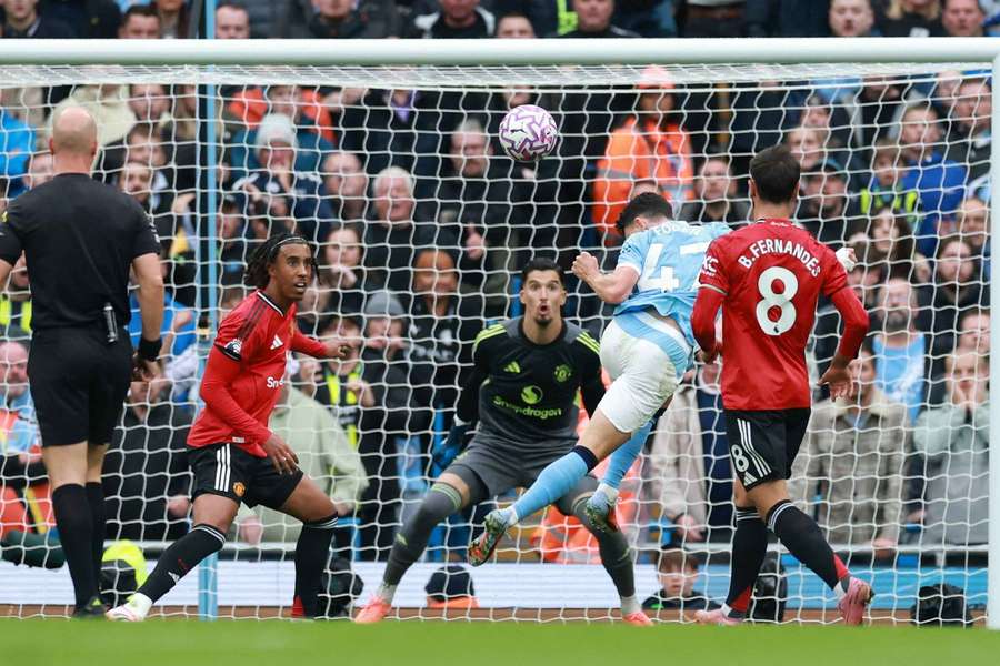 Man City open the scoring through Phil Foden