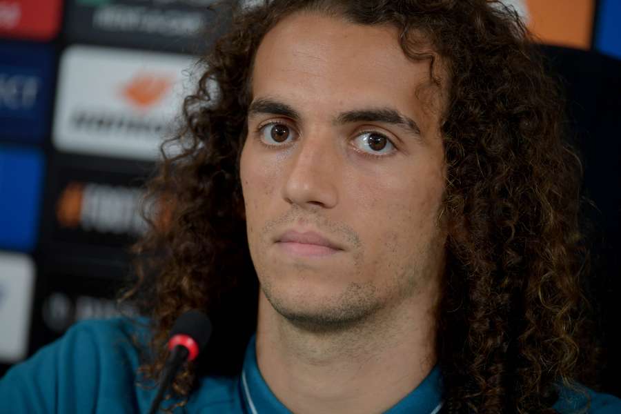 Mattéo Guendouzi em conferência de imprensa