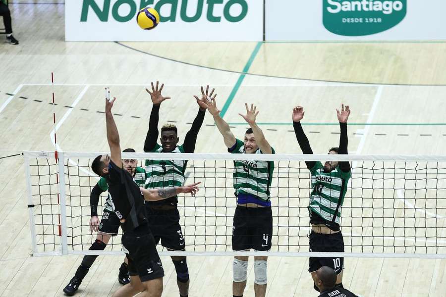 Voleibol: Fonte do Bastardo vence no João Rocha e apura-se para a final (3-1)