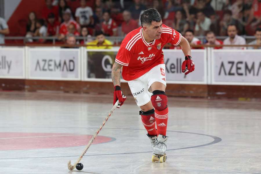 Carlos Nicolía, antigo jogador do Benfica Carlos Nicolía, antigo jogador do Benfica