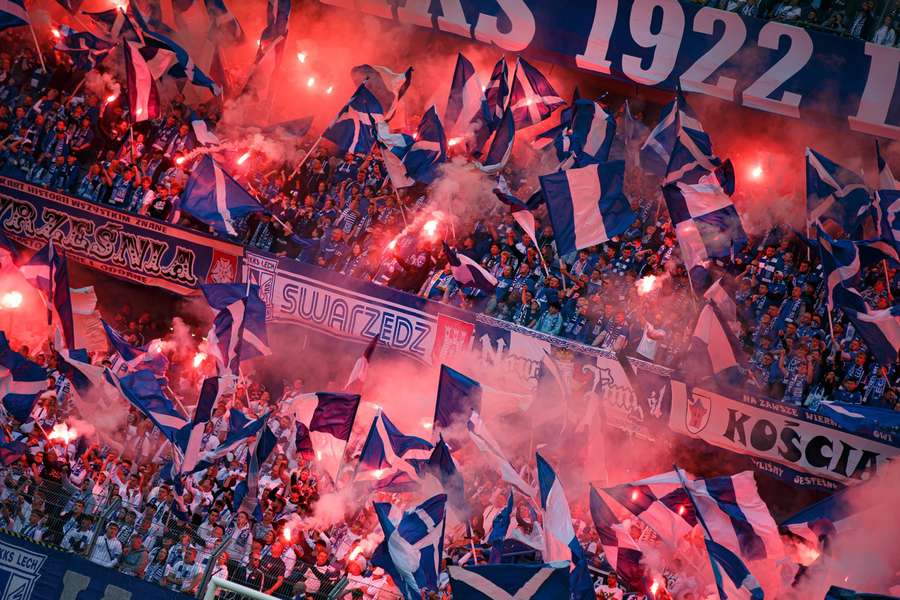 Nocne starcia kibiców Rayo i Lecha przed meczem w LK, co najmniej jedna osoba w szpitalu Nocne starcia kibiców Rayo i Lecha przed meczem w LK, co najmniej jedna osoba w szpitalu