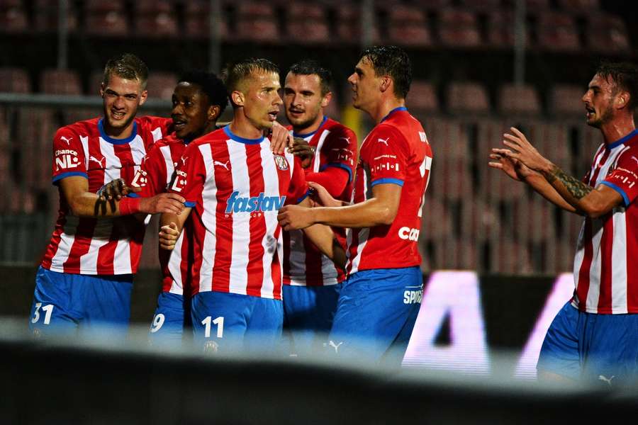 Zbrojovka postoupila do osmifinále MOL Cupu.