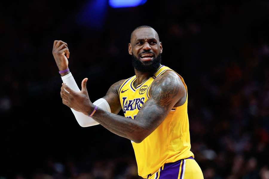LeBron James chegou ao jogo 1.542 da fase regular