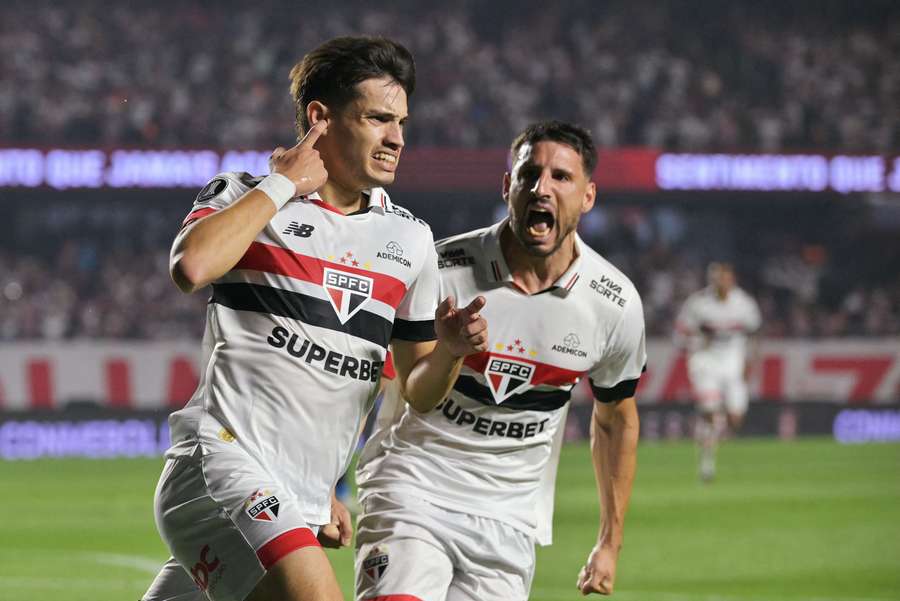 O São Paulo venceu o Nacional e se garantiu nas quartas de final