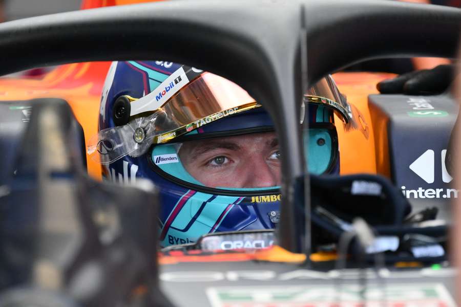 O campeão do mundo Max Verstappen, da Red Bull, foi o mais rápido na segunda sessão de treinos livres para o Grande Prémio de Miami, na sexta-feira