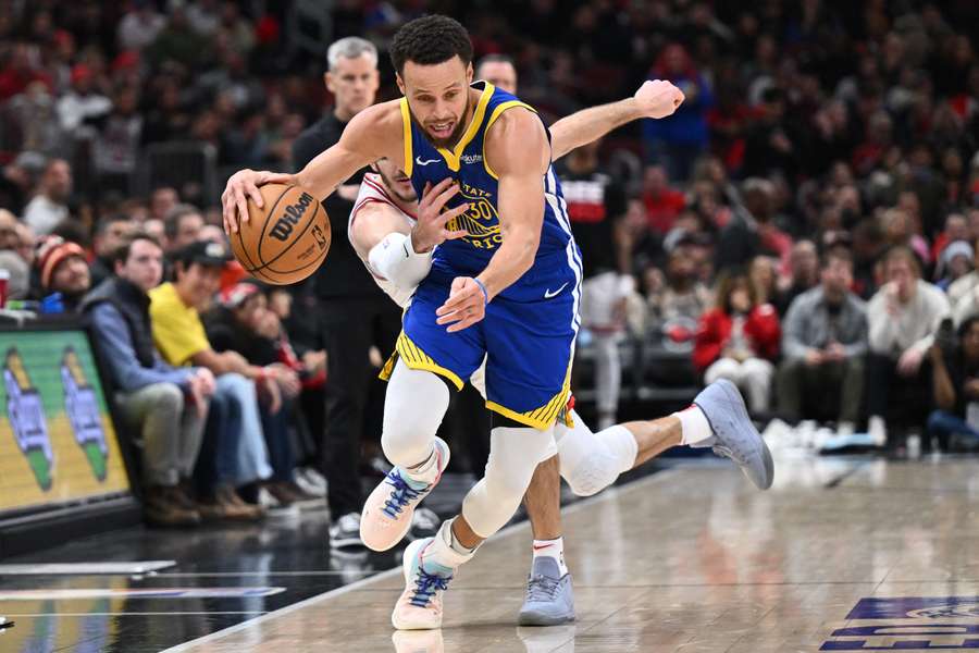Steph Curry charges forward for the Warriors