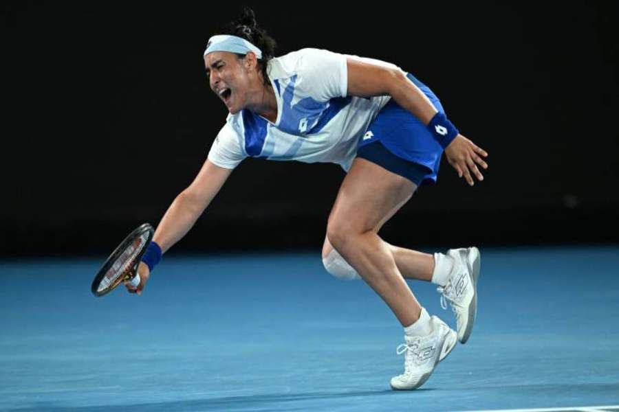 Wiceliderka rankingu Ons Jabeur odpada z Australian Open