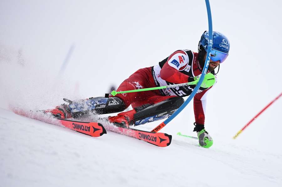 Marco Schwarz stellt die Slalom-Ski in die Ecke Marco Schwarz stellt die Slalom-Ski in die Ecke