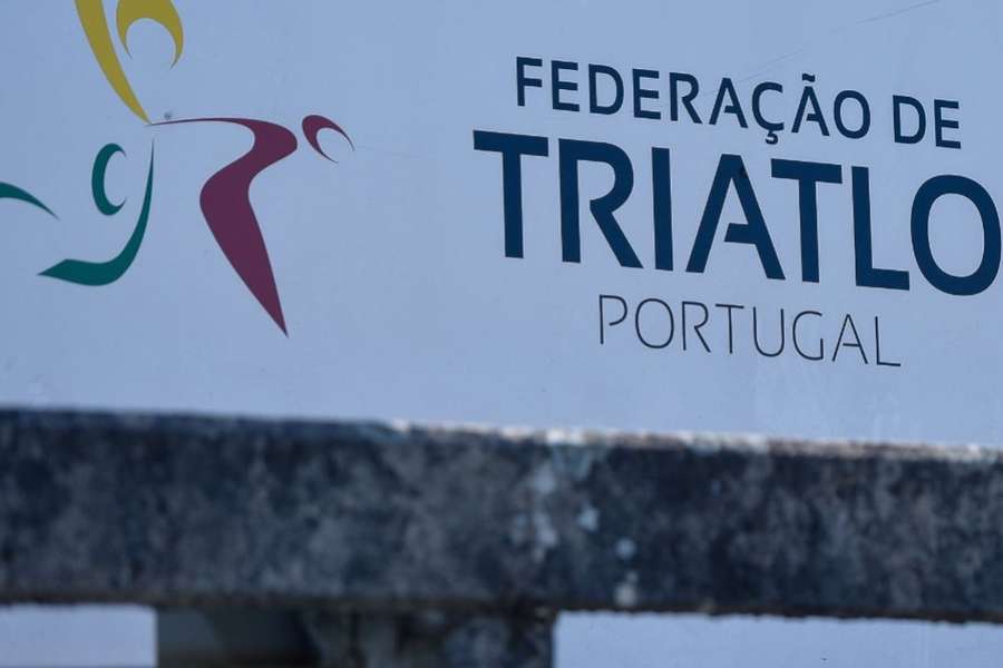 Duas candidaturas à federação de triatlo