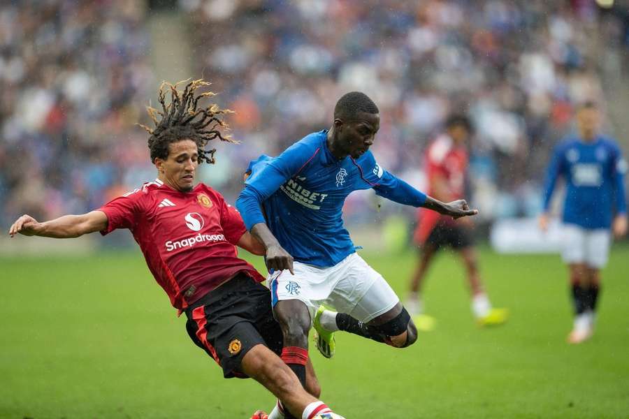 Hannibal (L) in action for Man Utd