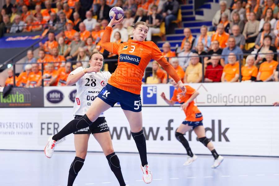 Maren Aardahl in action for Odense against Team Esbjerg
