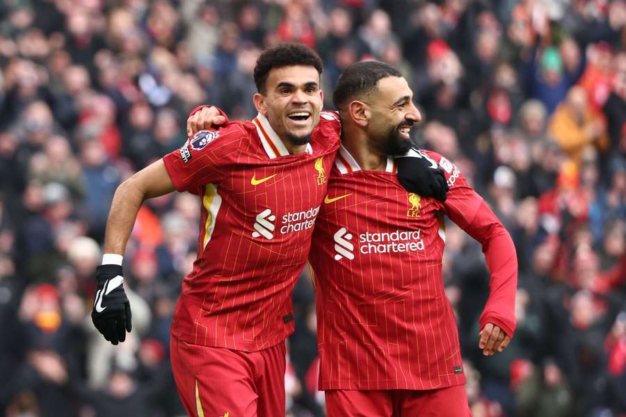 Luis Díaz e Mohamed Salah fizeram os gols do Liverpool