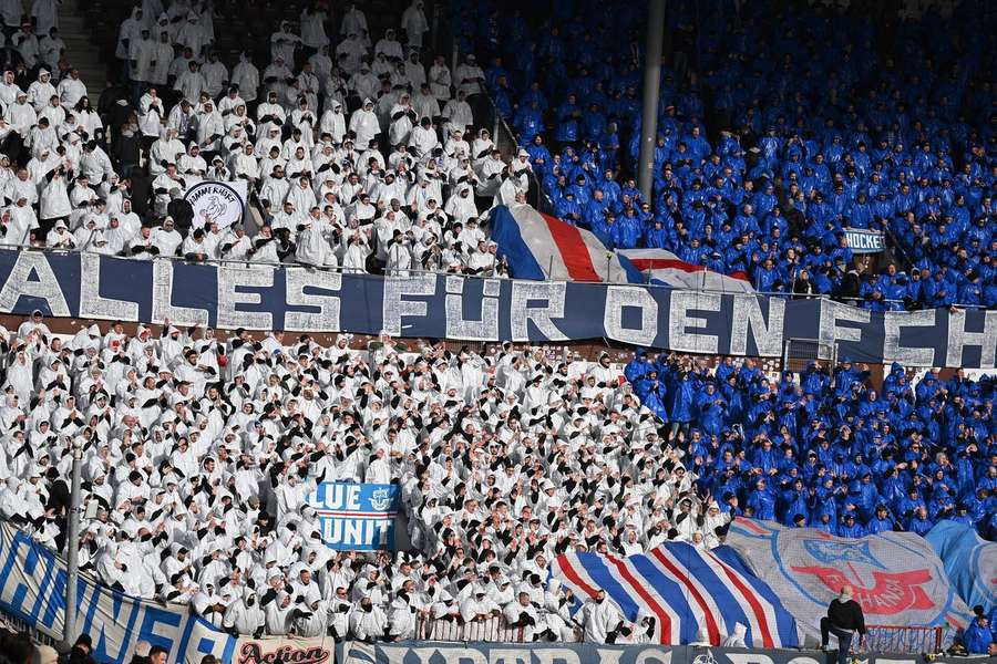 Fans von hansa beim Spiel gegen St. Pauli