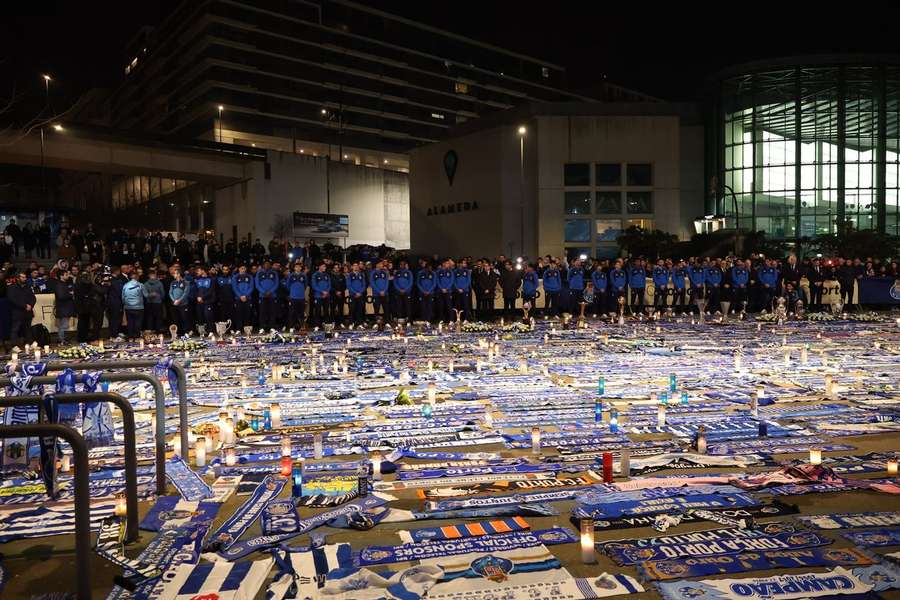 Plantel do FC Porto prestou homenagem ao ex-presidente