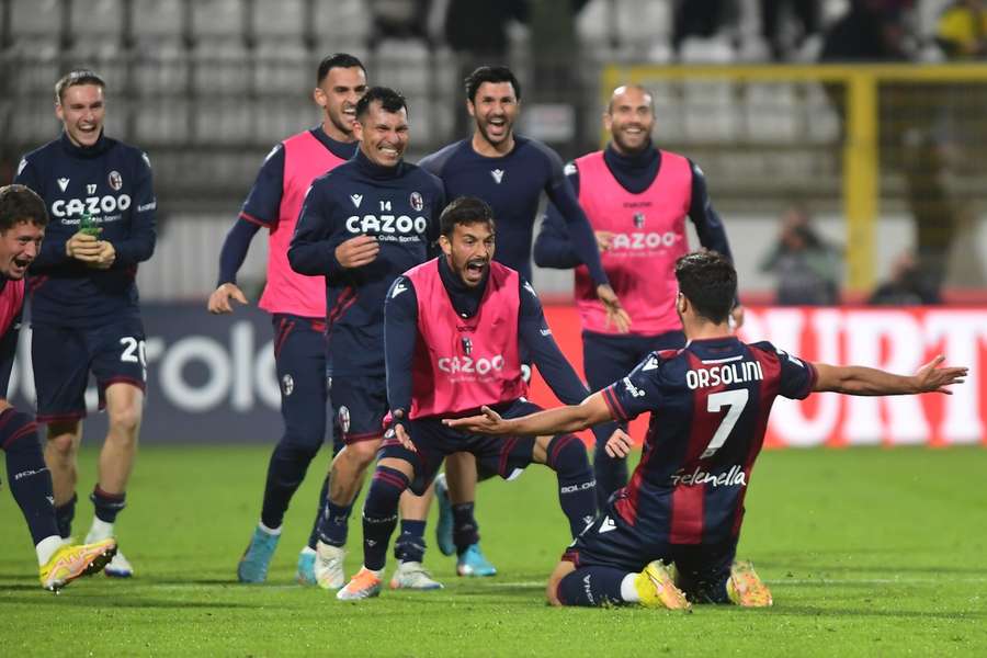 La gioia di Riccardo Orsolini dopo il suo gol vittoria contro il Monza