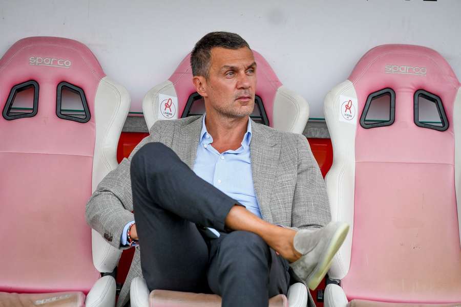 Maldini nie próżnuje w nowej roli. Maldini nie próżnuje w nowej roli.