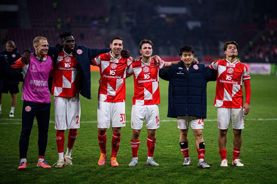 Die Mainzer Spieler nach dem letzten Sieg in der Conference League Anfang November. Die Mainzer Spieler nach dem letzten Sieg in der Conference League Anfang November.