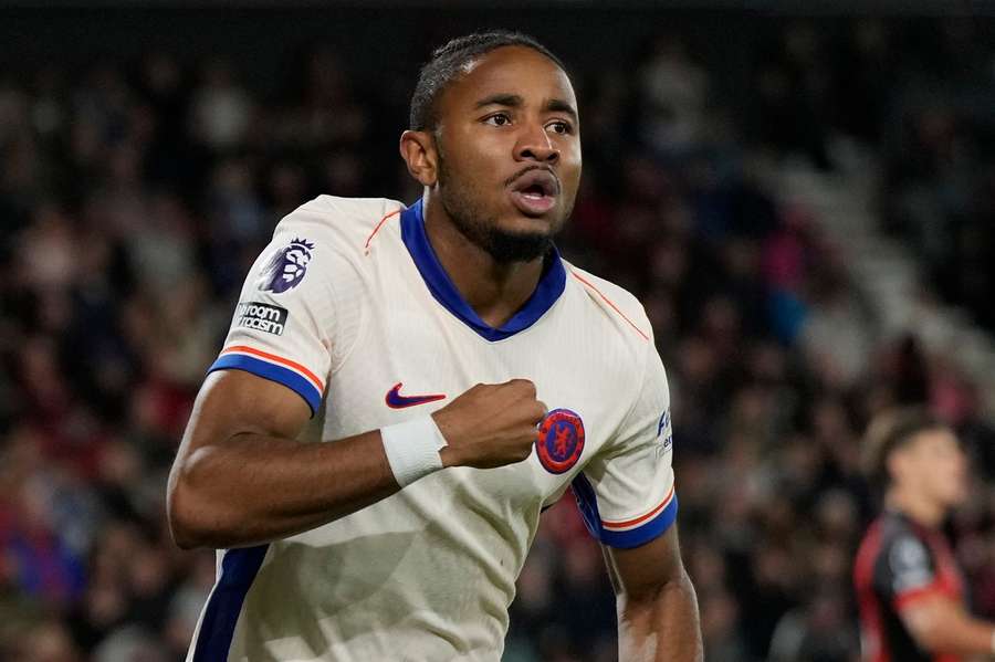 Nkunku impediu que o Chelsea deixasse pontos pelo caminho neste sábado