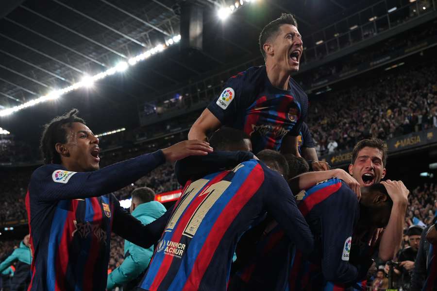 Barcelona prakticky oslavuje titul.