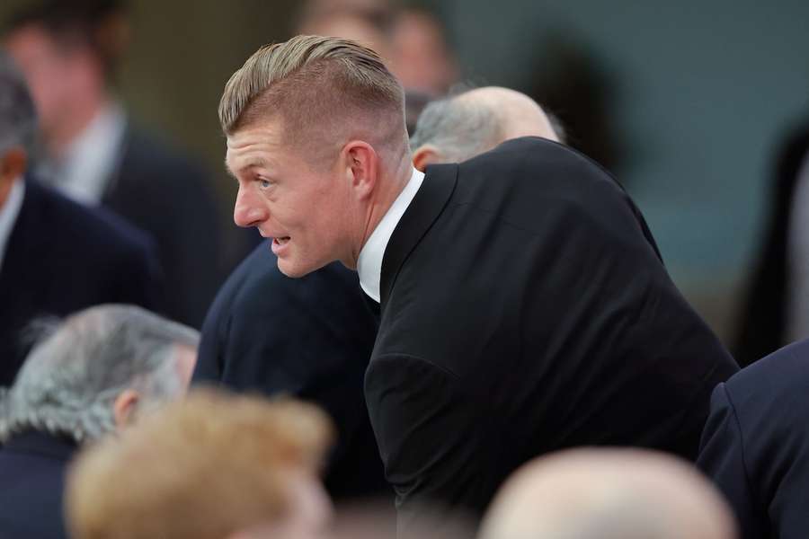 Toni Kroos bei der Verleihung des Bundesverdienstkreuzes Toni Kroos bei der Verleihung des Bundesverdienstkreuzes