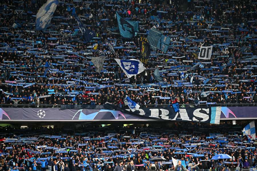 Excitement is building among Napoli's fervent fans as the club looks set to break the 22-year Serie A stranglehold of teams from Italy's richer north