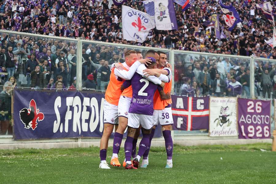 Fiorentina celebrate their second goal