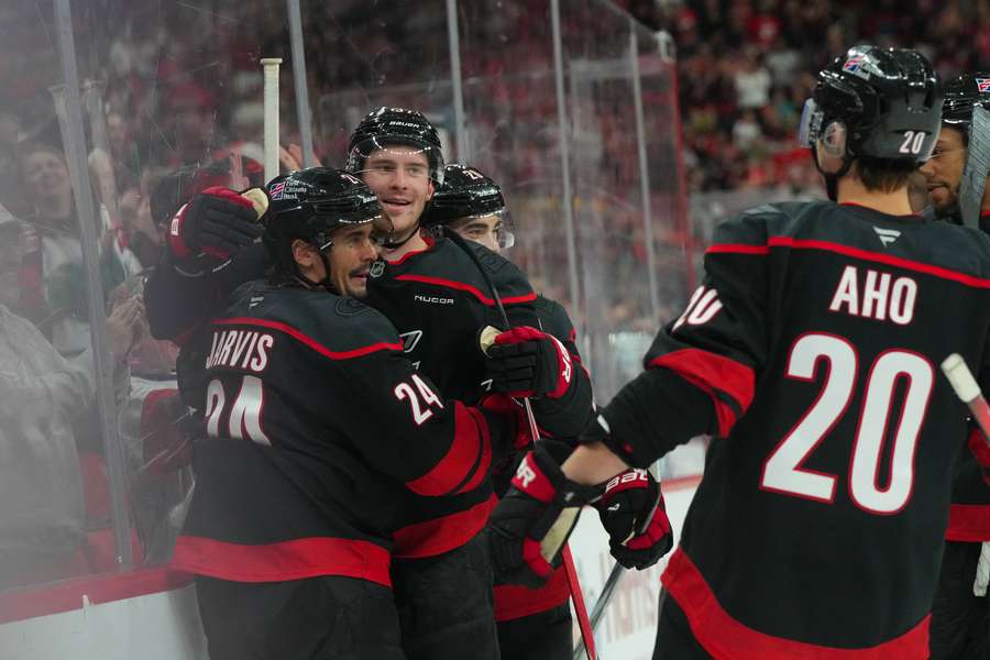 Zwycięstwa liderów obu konferencji w lidze NHL Zwycięstwa liderów obu konferencji w lidze NHL