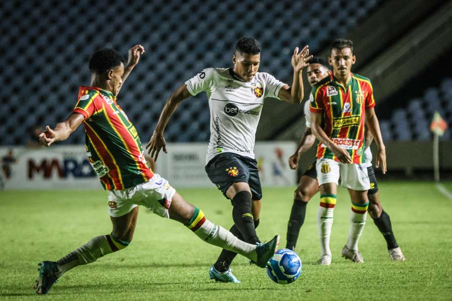 Sport Recife x Sampaio Corrêa: onde assistir ao vivo e o horário do jogo  hoje (25/11) pela Série B, Futebol