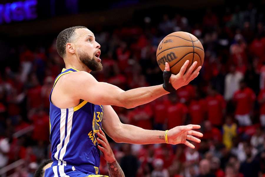 Thunder wygrali różnicą 51 punktów. Warriors zaczęli serię od wyjazdowego zwycięstwa Thunder wygrali różnicą 51 punktów. Warriors zaczęli serię od wyjazdowego zwycięstwa