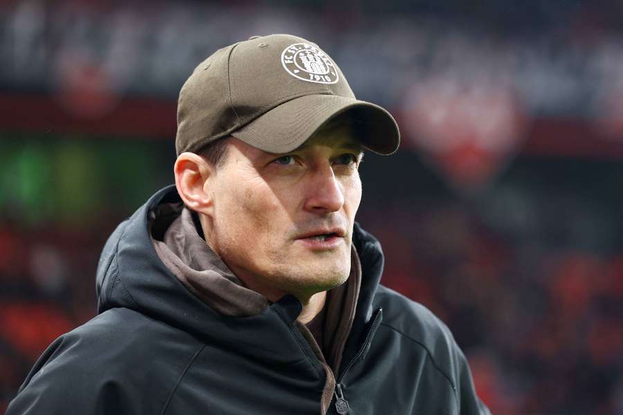 St. Pauli coach Alexander Blessin inside the stadium before the match St. Pauli coach Alexander Blessin inside the stadium before the match