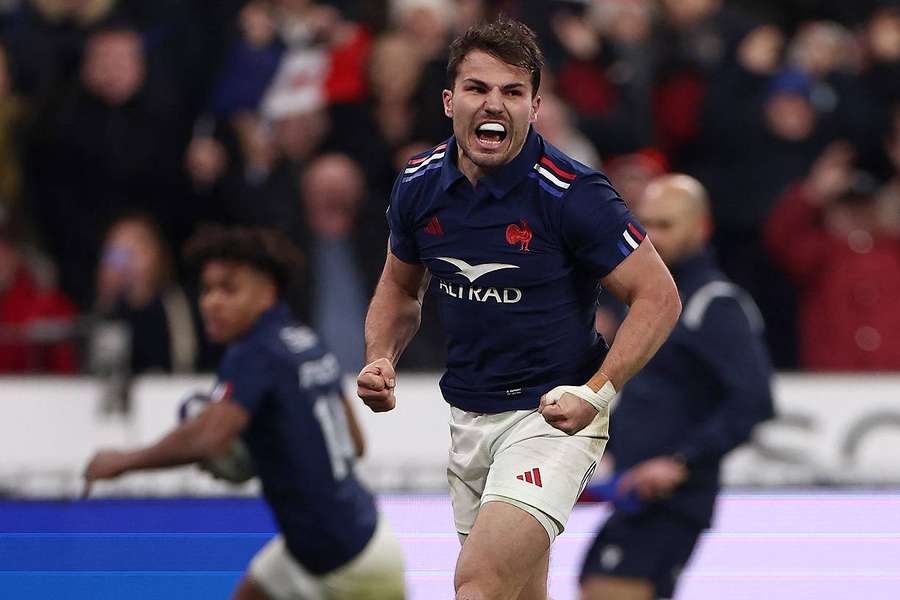 Le XV de France se rend à Londres samedi pour défier l'Angleterre lors de la deuxième journée du Tournoi des six nations. 