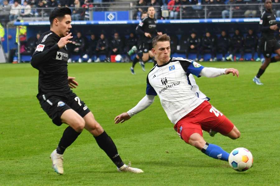 Der Hamburger SV kassierte im Heimspiel gegen Paderborn eine 1:2-Niederlage.