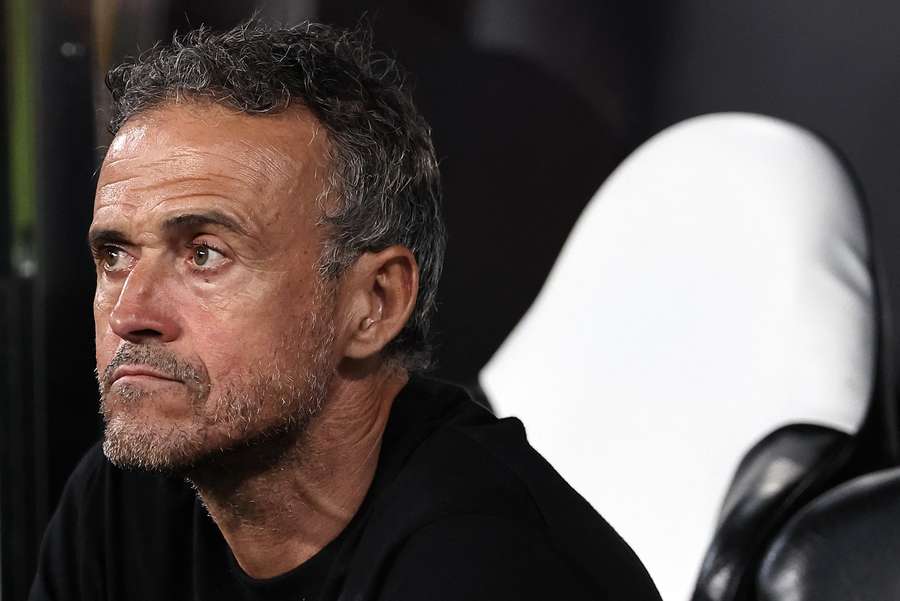 "Muitas vezes, os erros são cometidos pelos treinadores e outras vezes pelos jogadores. É para isso que serve uma equipa."