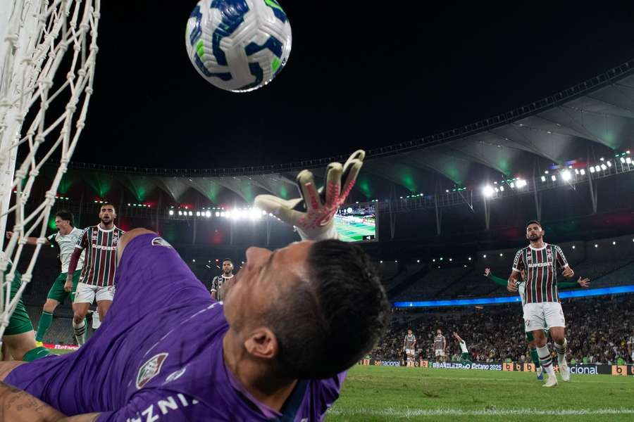 Fábio falhou no primeiro golo do Palmeiras Fábio falhou no primeiro golo do Palmeiras
