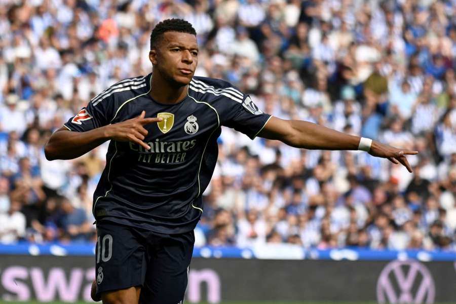 Réduit à 10 rapidement, le Real Madrid s'impose face à la Real Sociedad grâce à Mbappé