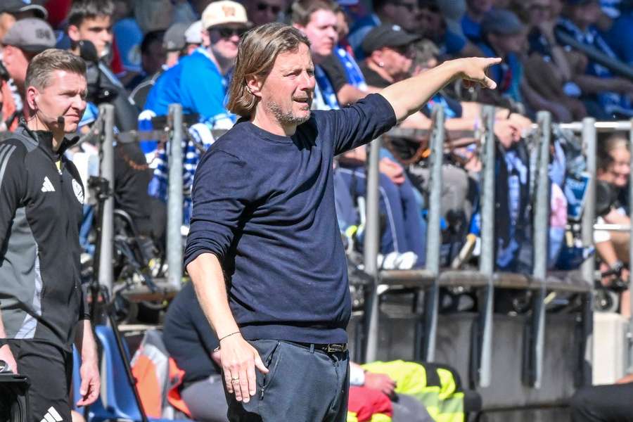 Leeds make contact with Mainz coach Henriksen