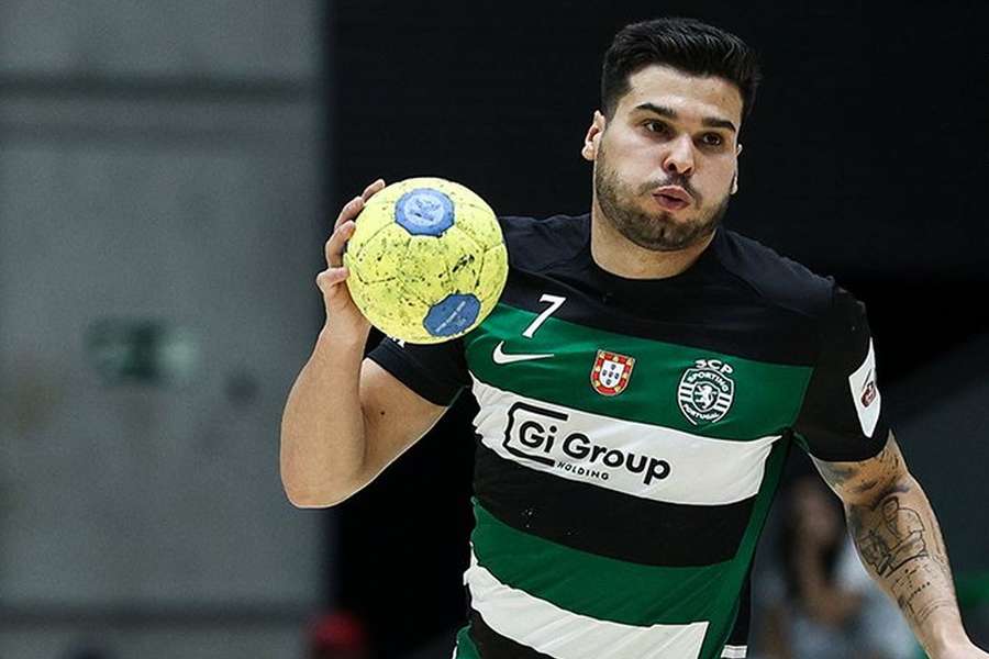 Natan Suárez com a camisola do Sporting